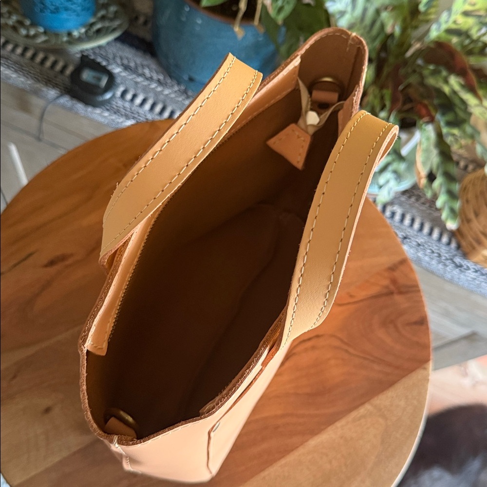 Portland Leather Goods Mini Tote / Crossbody π - Picture 5 of 8